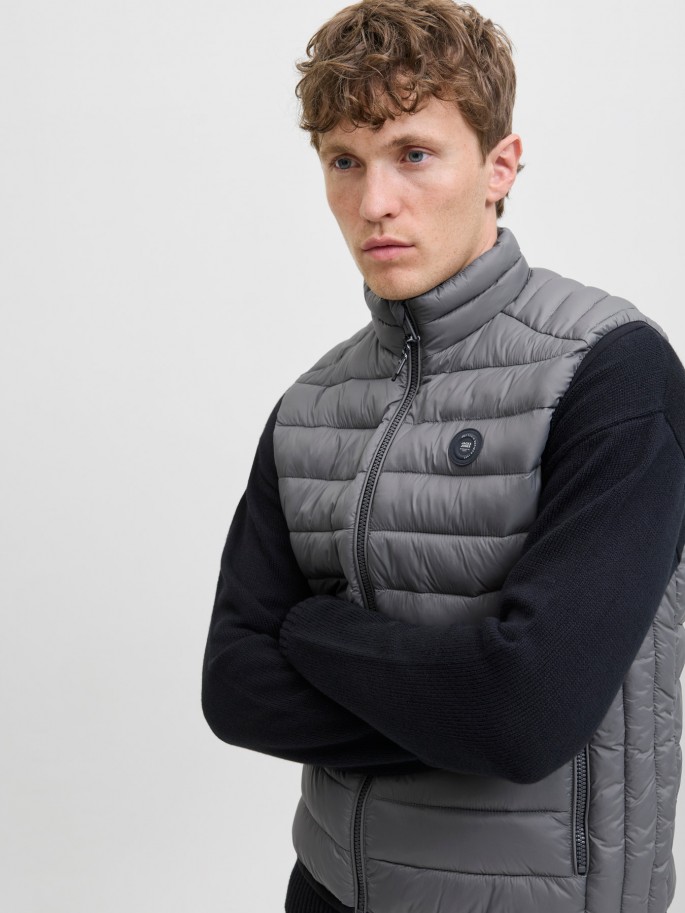 JACK & JONES BRADLEY CHALECO COLOR... JACK & JONES BRADLEY CHALECO COLOR...